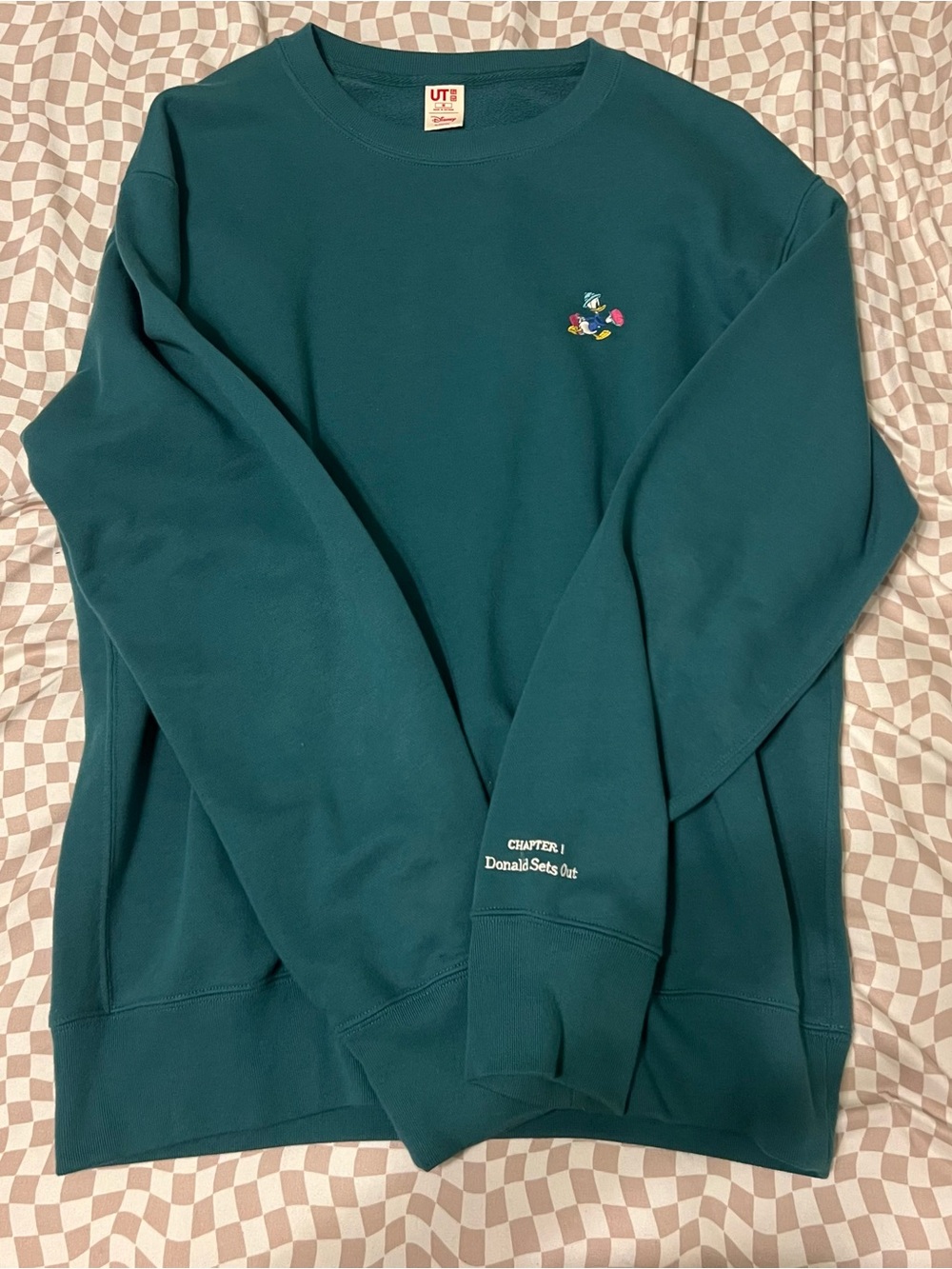 Uniqlo Disney Donald Duck crewneck sweatshirt